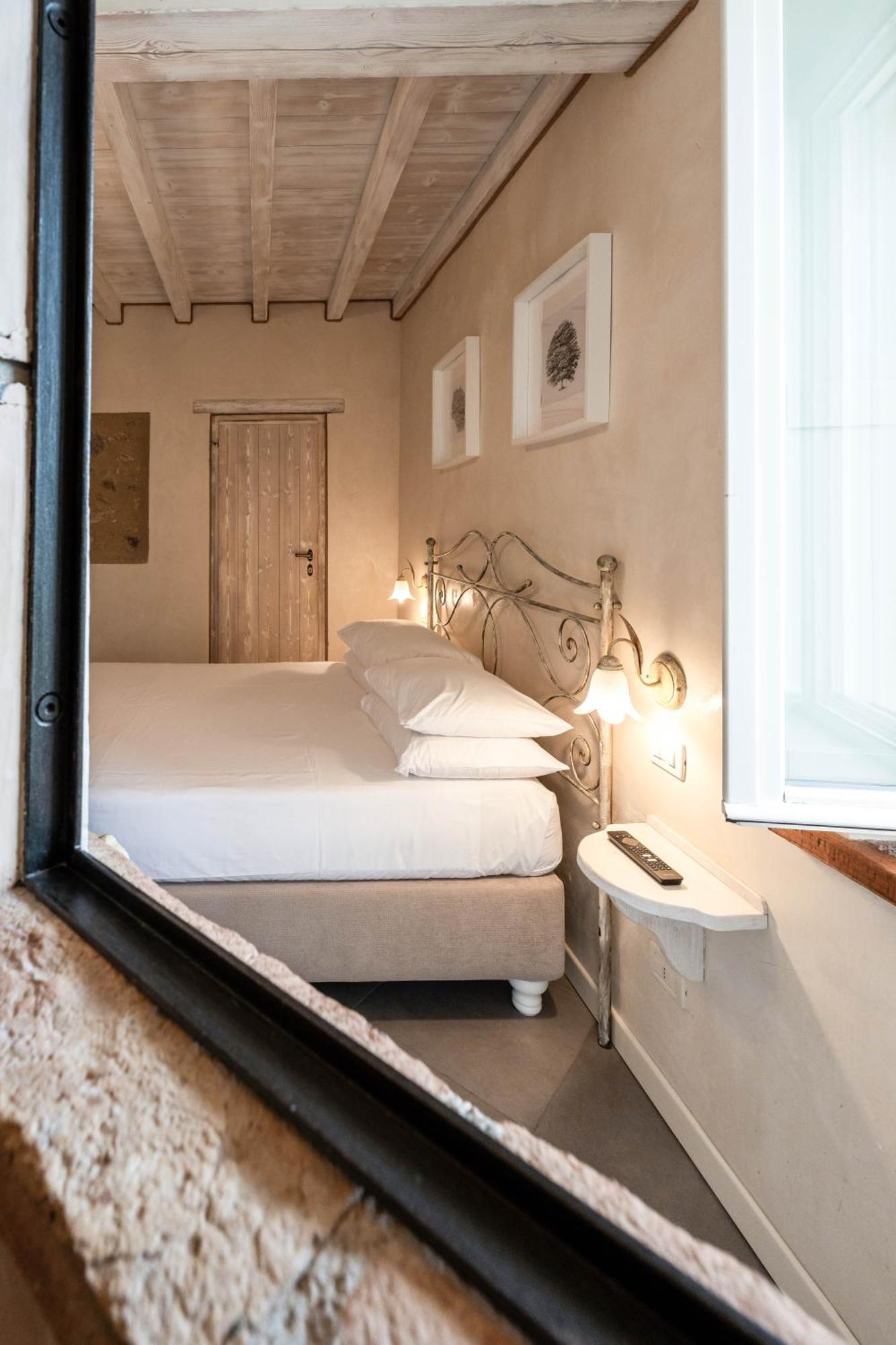 Bed and Breakfast Casal Del Pigno Peschiera del Garda Exterior foto