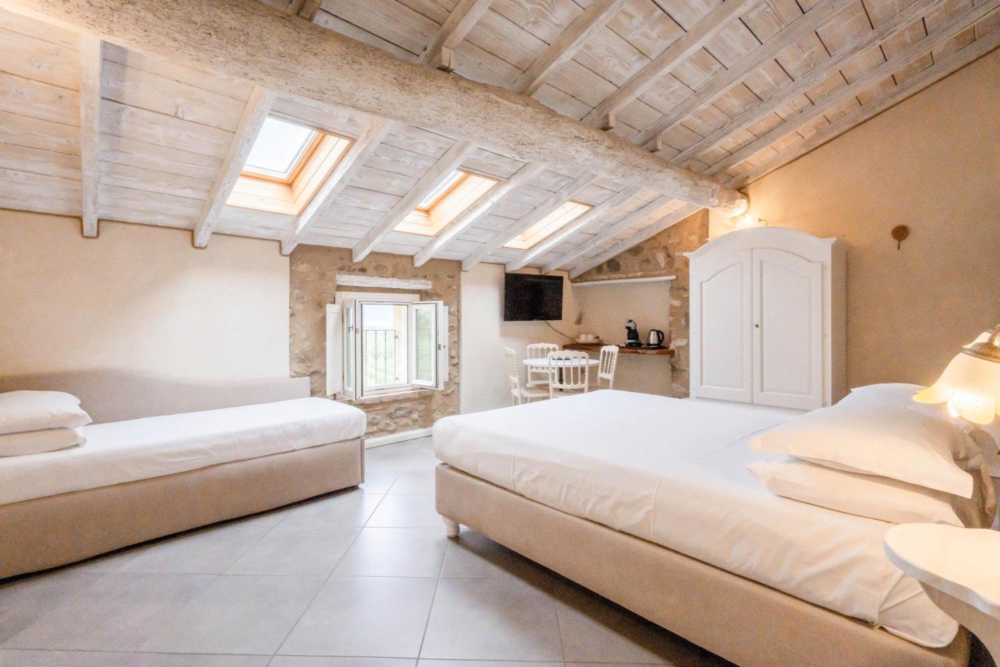 Bed and Breakfast Casal Del Pigno Peschiera del Garda Exterior foto